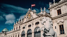 Se cere anchetarea relațiilor Austriei cu Rusia. Ce i-a determinat pe europarlamentarii români să facă solicitarea?
